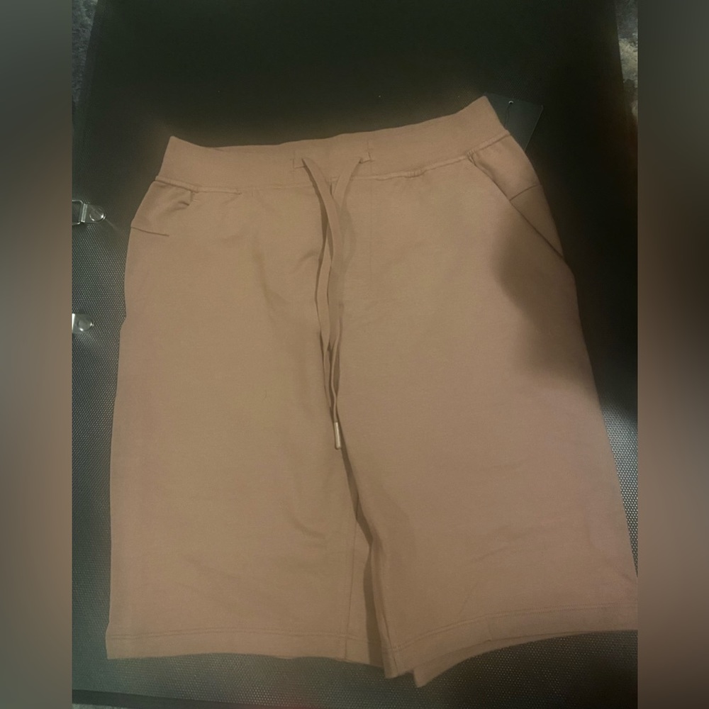 Lululemon Lululemon City Sweat Short 9" Brown Size: Small